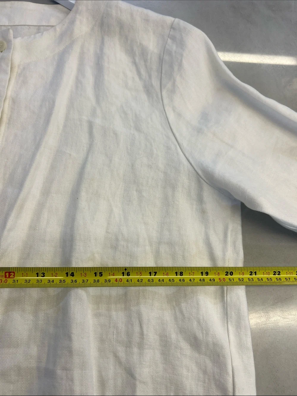 Women's Cream Button-Front Linen Jacket - Picture 4 of 6